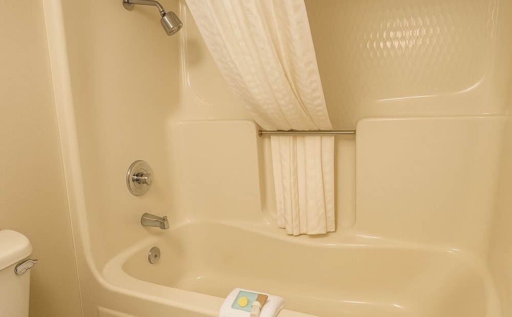 Best Western Plus Fairfield Executive Inn 64/67