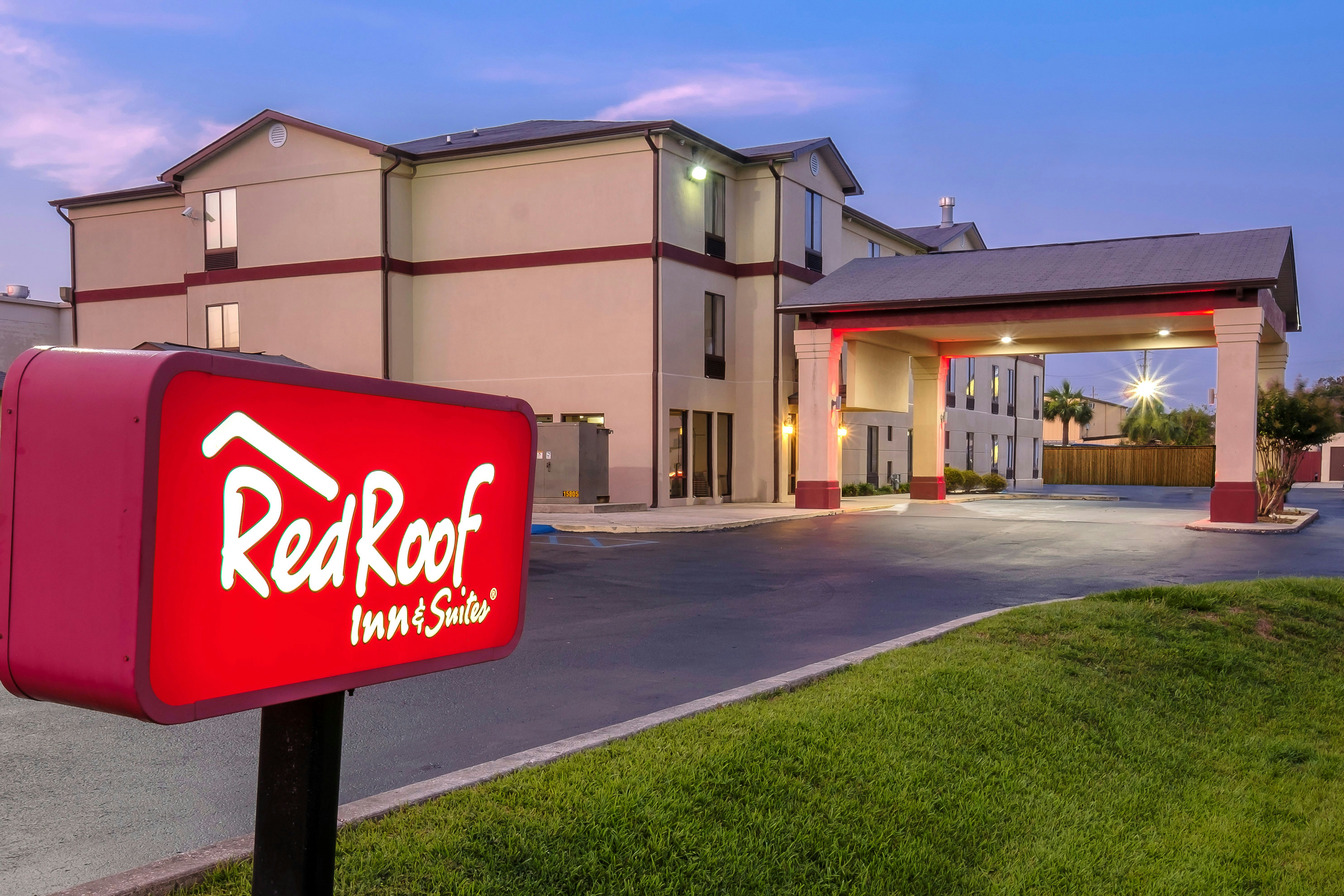 Red Roof Inn and Suites Mobile SW - I-10 in MOBILE - AL