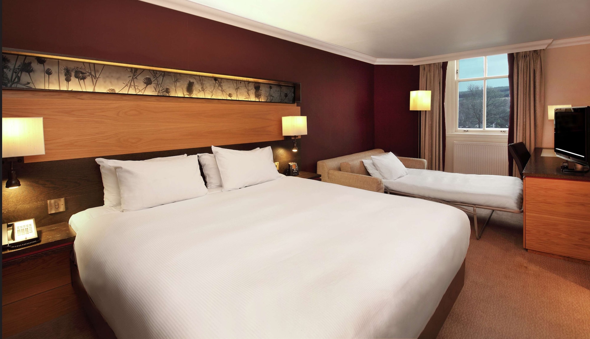 Room at DoubleTree by Hilton Dunblane Hydro, DUNBLANE