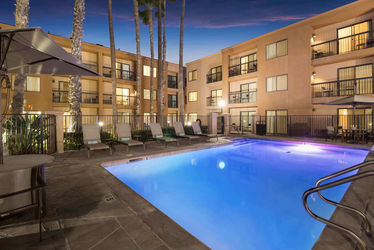 Sonesta Select Huntington Beach Fountain Valley 25/38