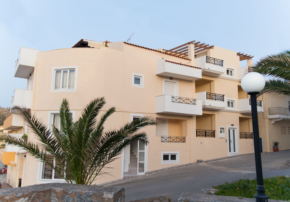 Castello Apartments 1/50