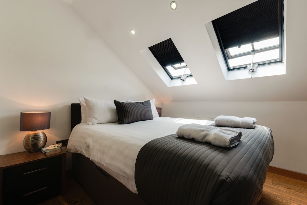 Base Serviced Apartments - Sir Thomas Street 10/57