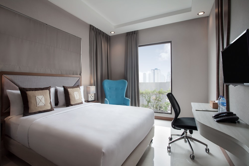 Sawana Suites 8/25