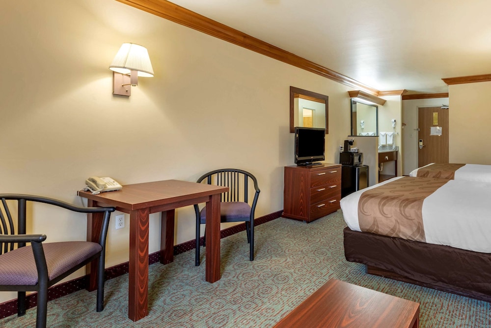 Quality Inn & Suites Denver International Airport 19/42