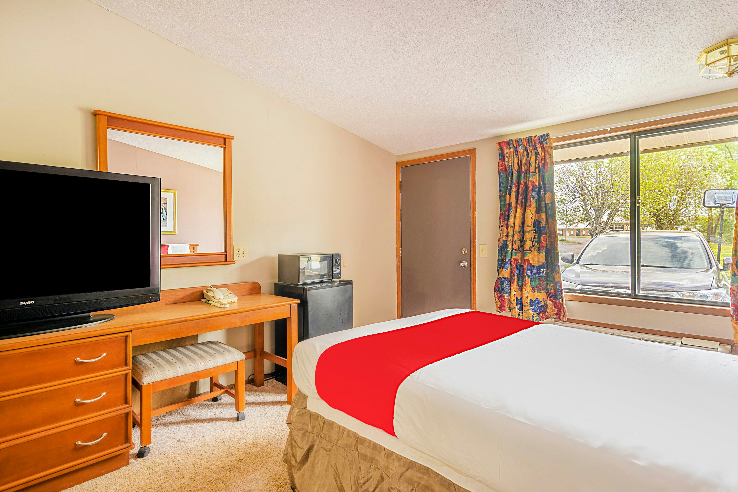 OYO Hotel Daleville AL Hwy 84 39/75
