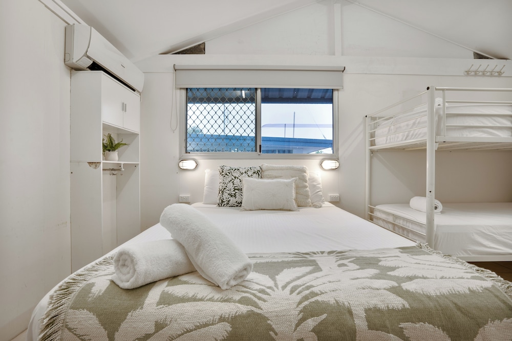 Tasman Holiday Parks - Torquay Palms 7/50