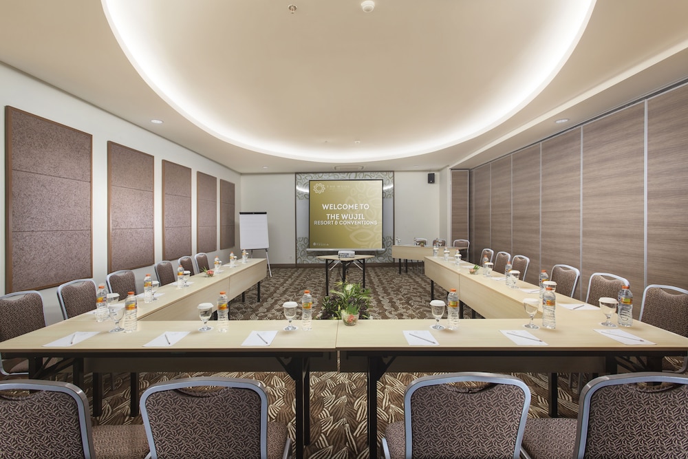 The Wujil Resort and Conventions Semarang 33/43
