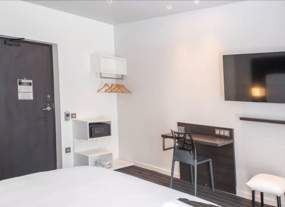 Hôtel 66 13/27
