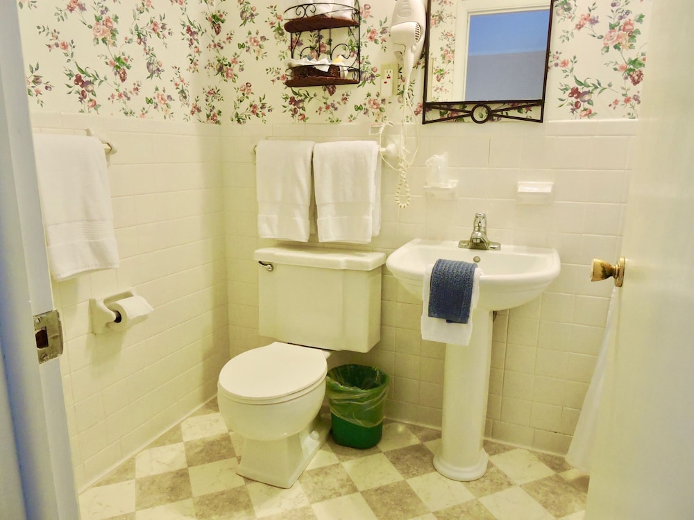 Vinehurst Inn And Suites 55/58