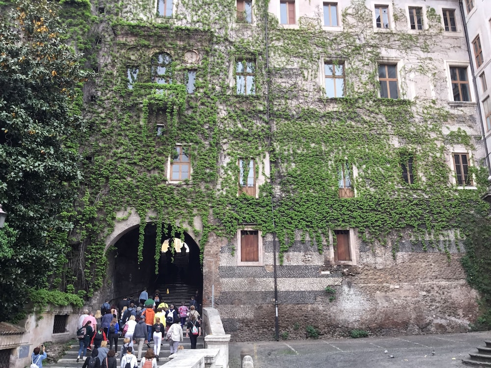 Duca di Cavour 13/15