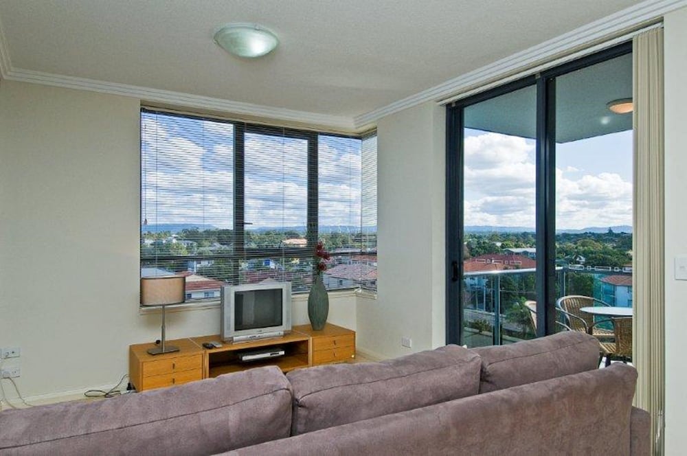 Aqualine Apartments 39/74
