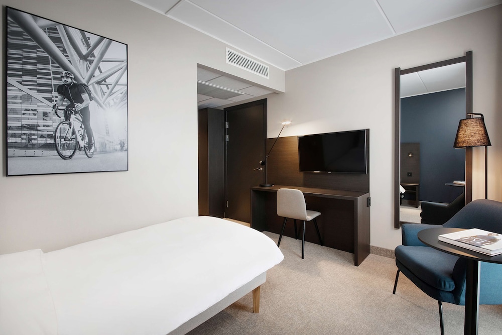 Park Inn By Radisson Oslo Airport Hotel West 16/75