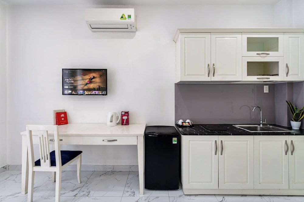 Lyna Apartment 38/46