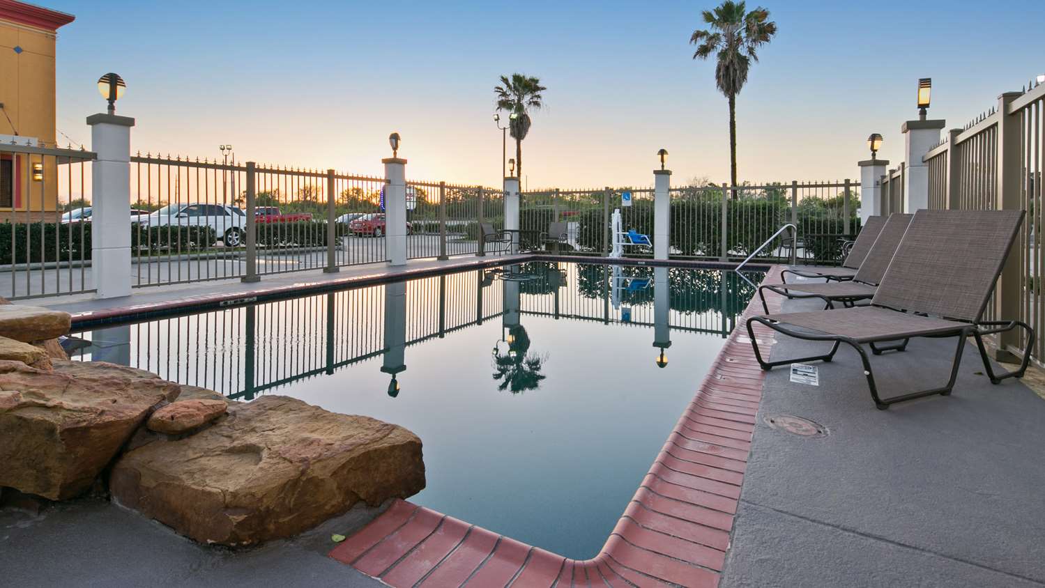 Best Western Dayton Inn and Suites 2/13