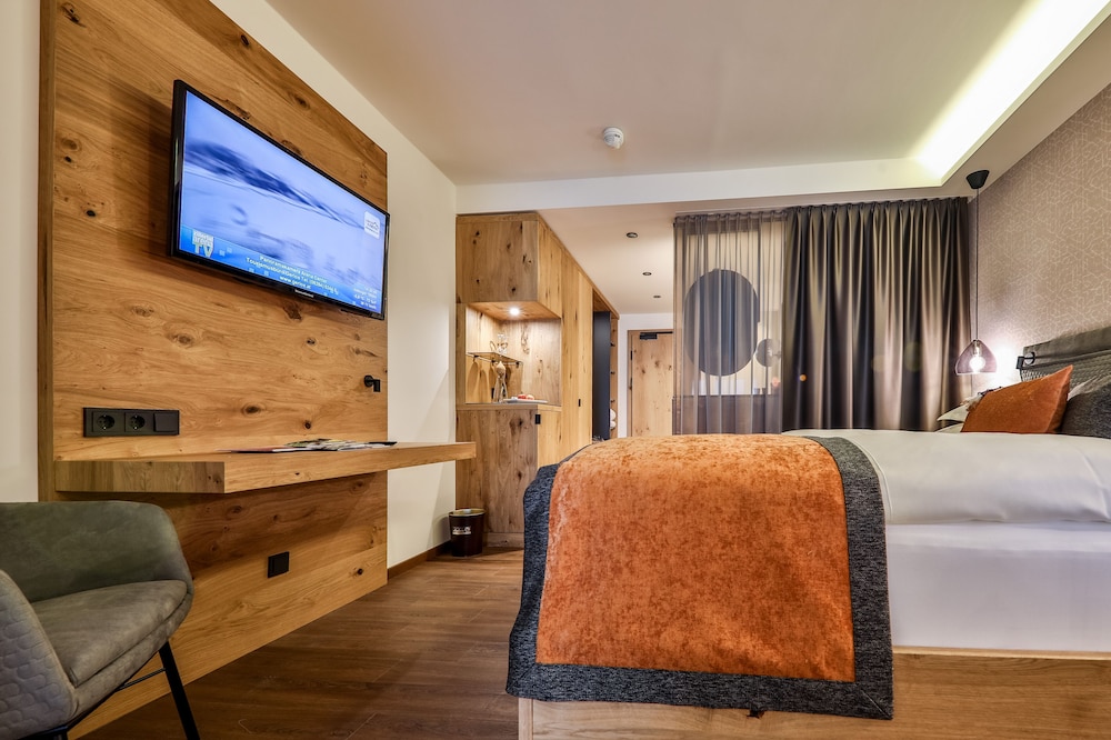 Traumhotel Alpina 14/49