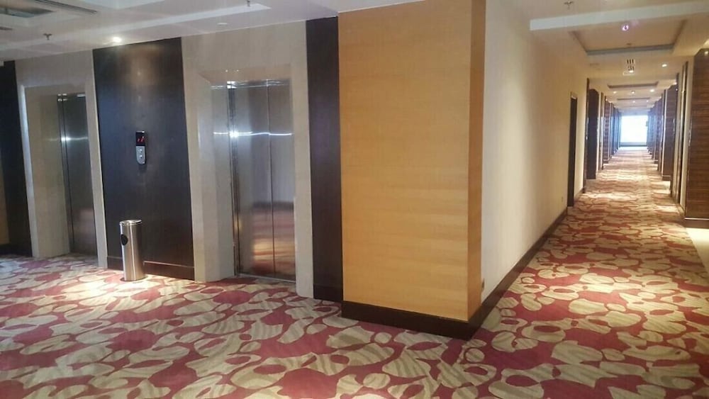 Golden Galaxy Hotels & Resorts 32/50