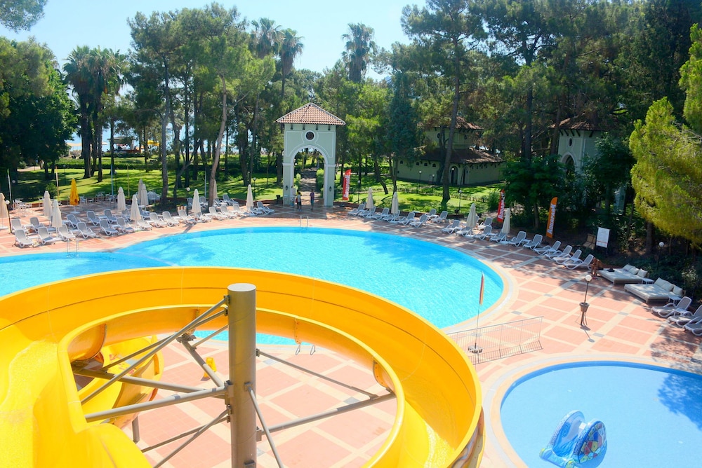 Meder Resort 43/50