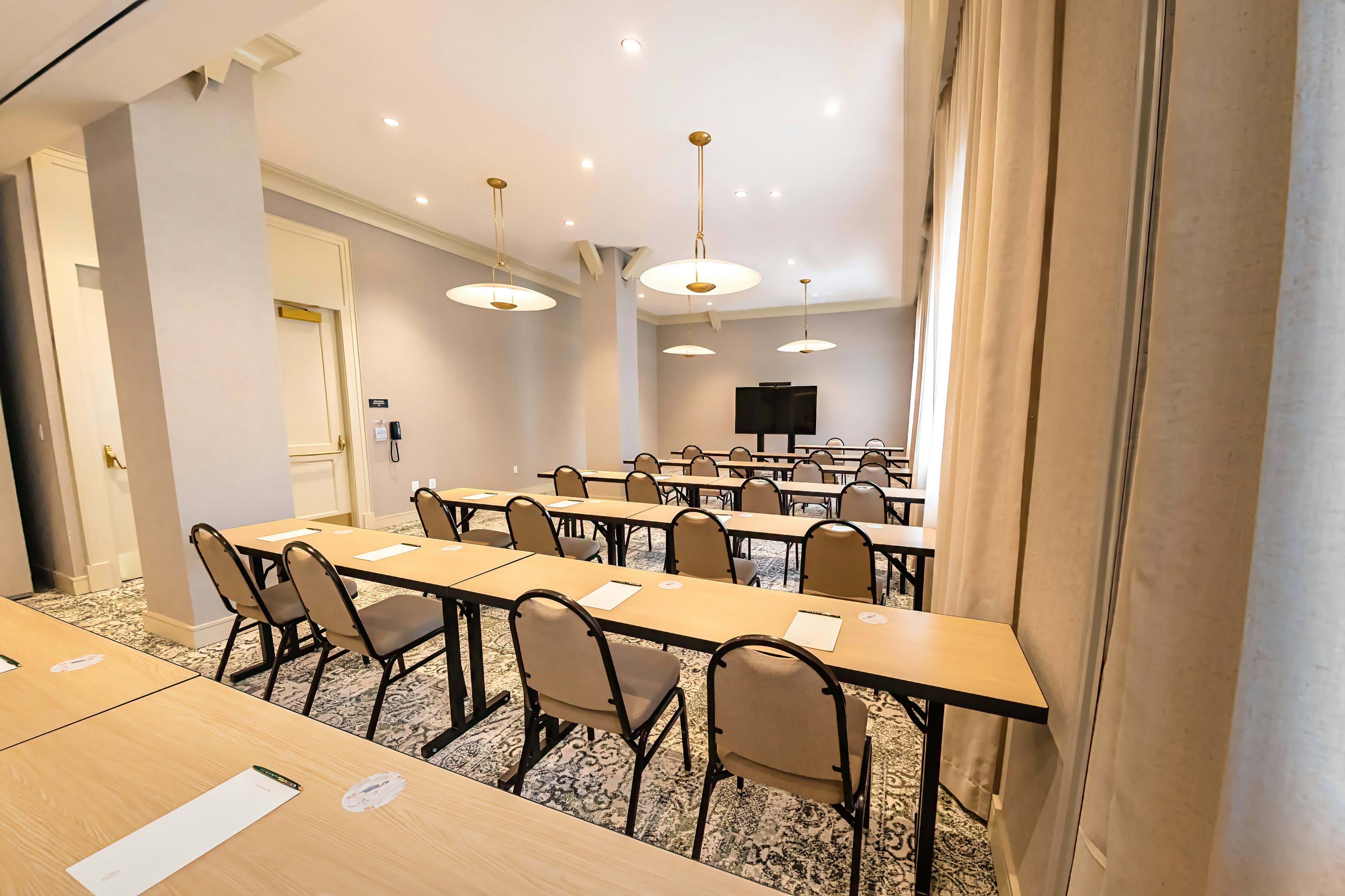 Hotel Heron Alexandria Old Town, Curio Collection by Hilton 43/50