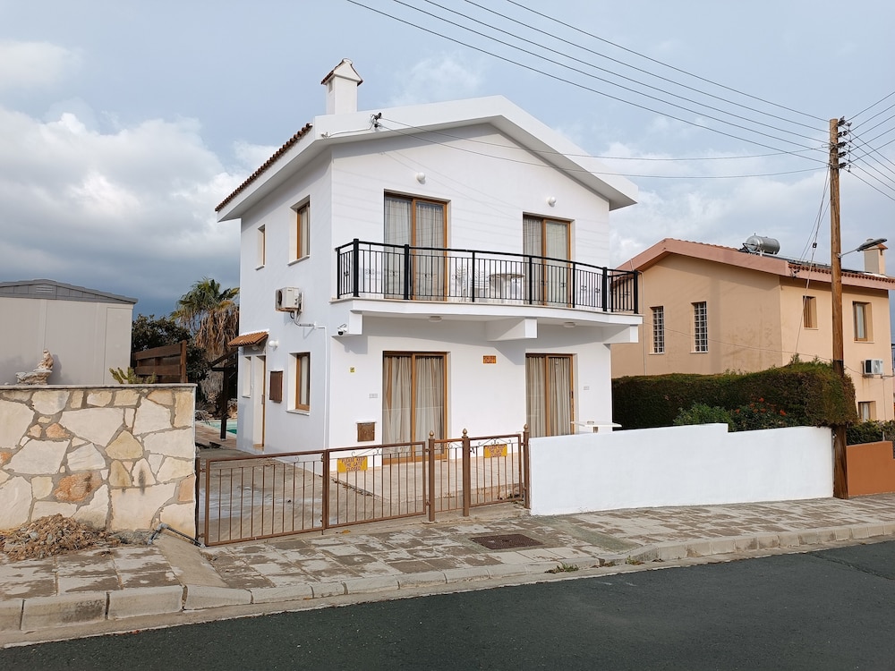 Kapsalia Holiday Villas 6/50