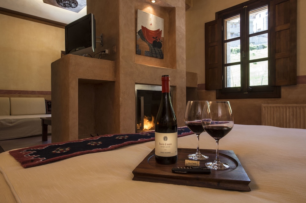 Katogi Averoff Hotel Vinery 38/45