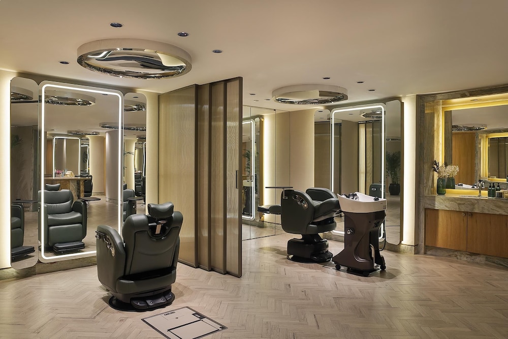 Shangri La Eros New Delhi Hotel 44/72