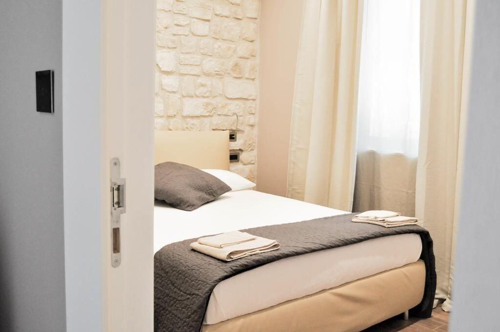 Olivia Rooms Eurialo 5/16