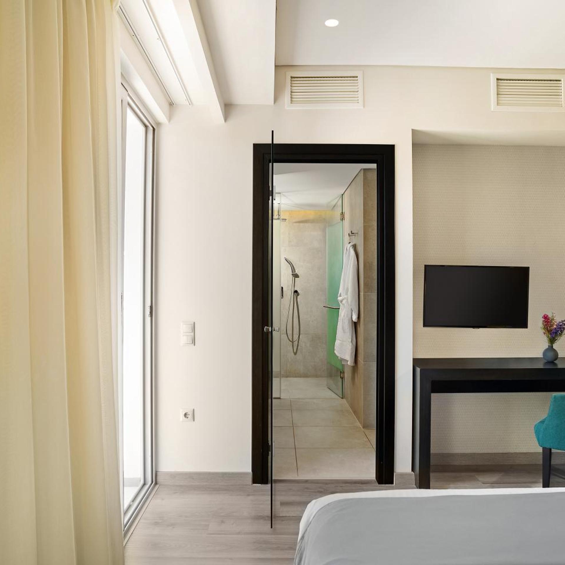 غرفة ديلوكس بسرير مزدوج بشرفة، Lozenge Hotel 8/10