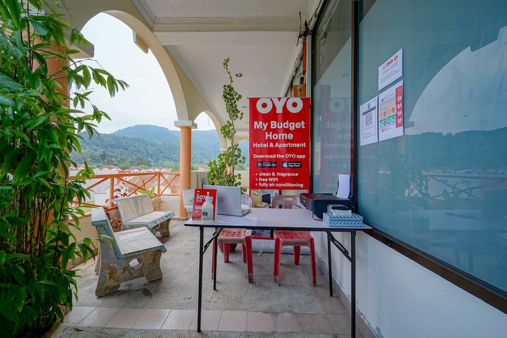 Oyo 89807 My Budget Home 16/18