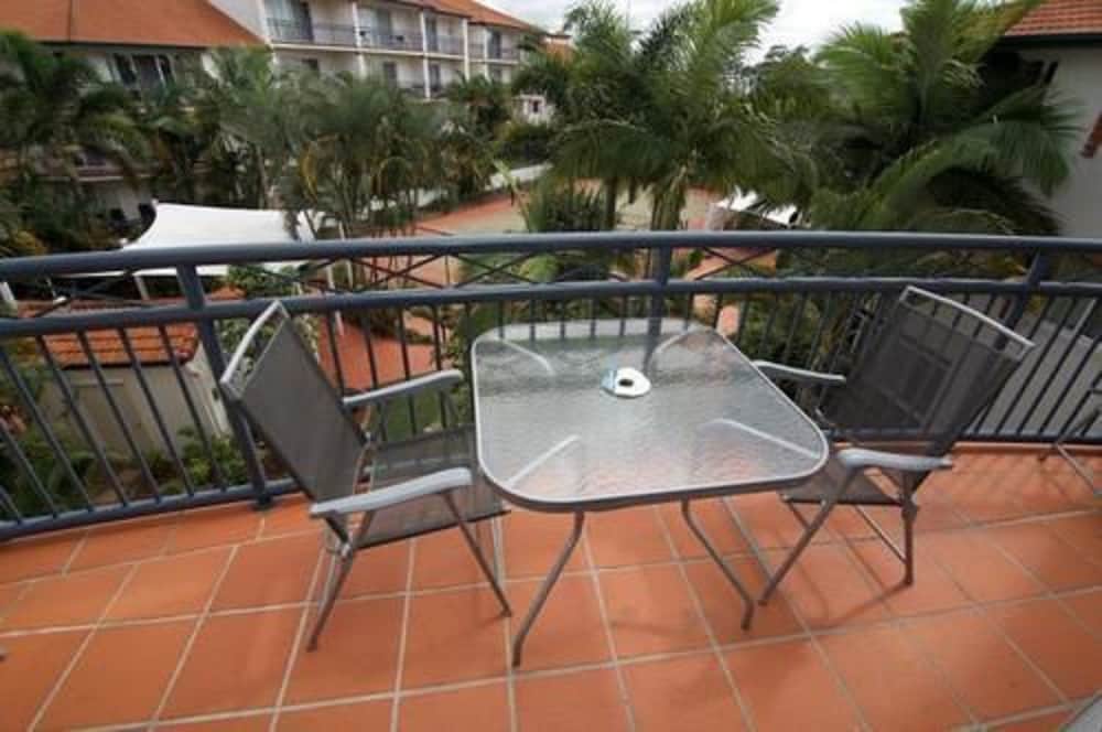 BLUE WATER BAY VILLAS 48/58
