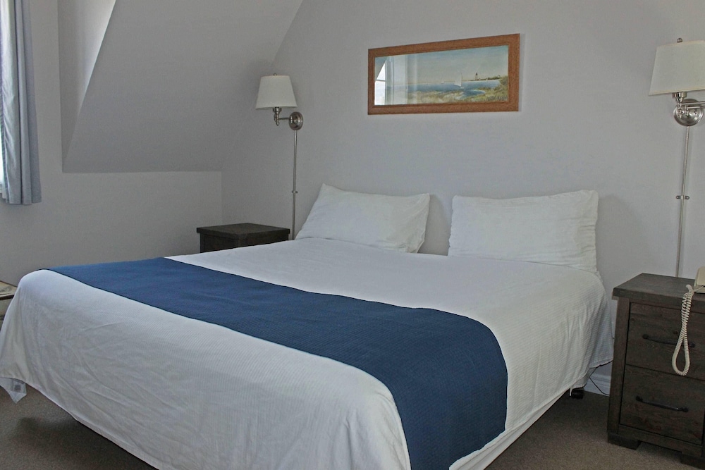 Standard, King Bed, Beach Front, Sofa