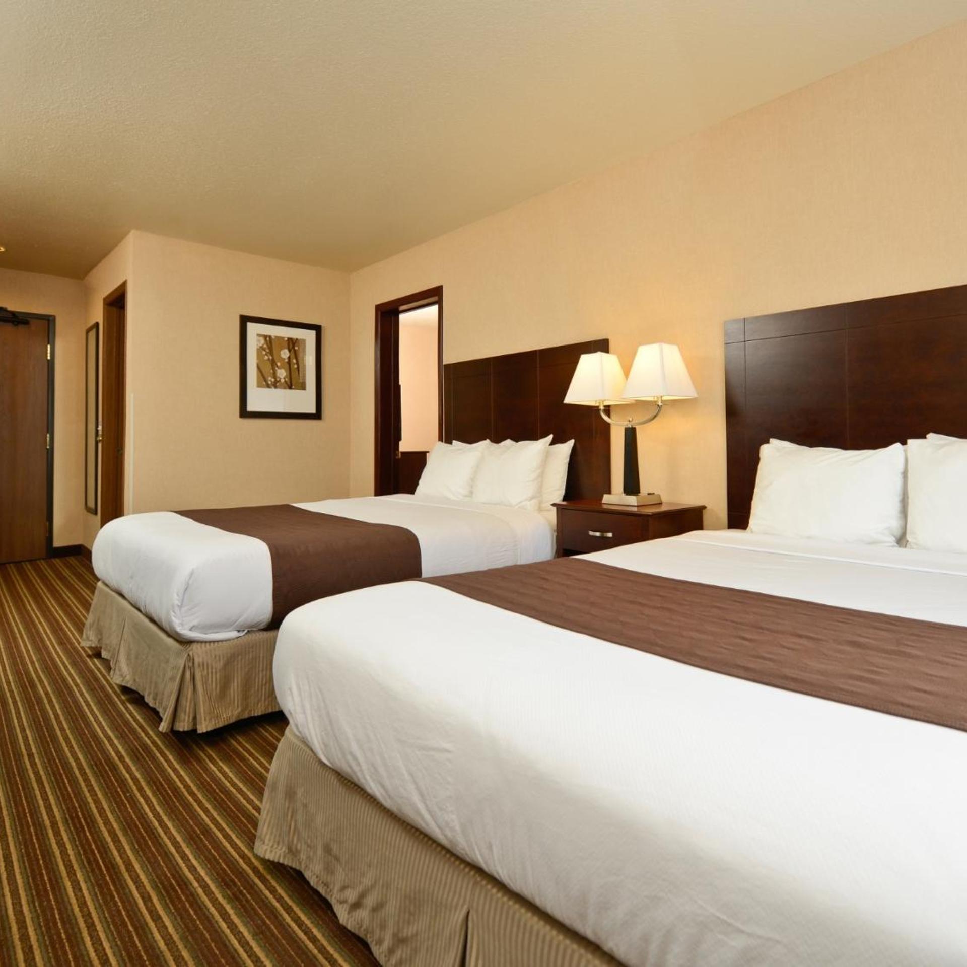 Yellowstone West Gate Hotel 24/51
