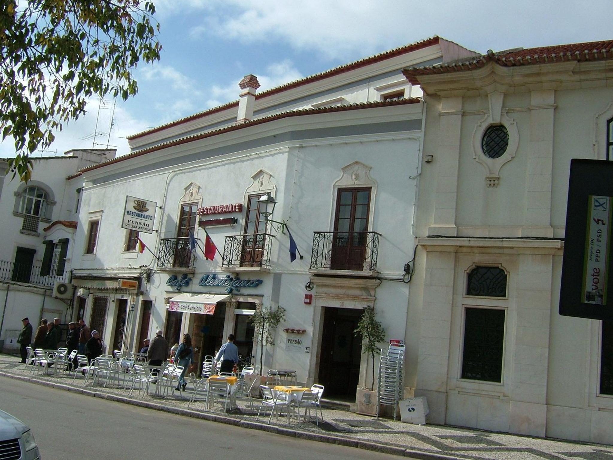 Alentejano Low Cost Hotel 7/50