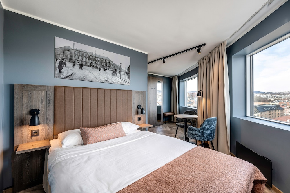 Anker Hotel 8/62