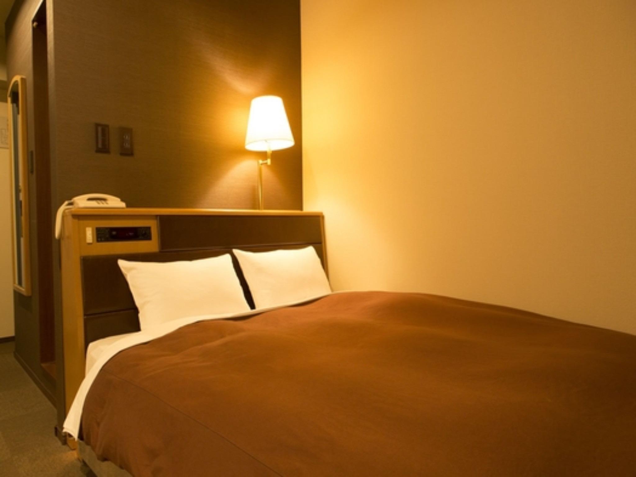 SEMI ROOM, DOUBLE BED