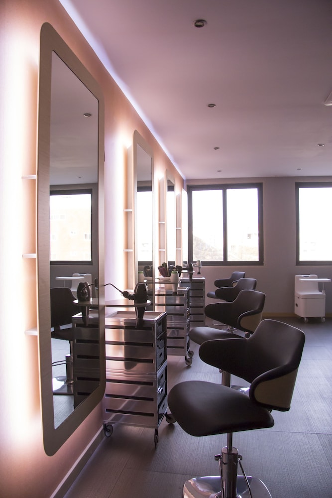 Vivi Hotel 35/45