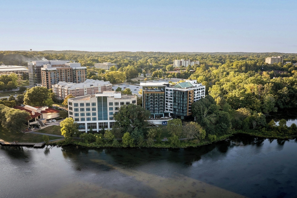 Merriweather Lakehouse 43/50
