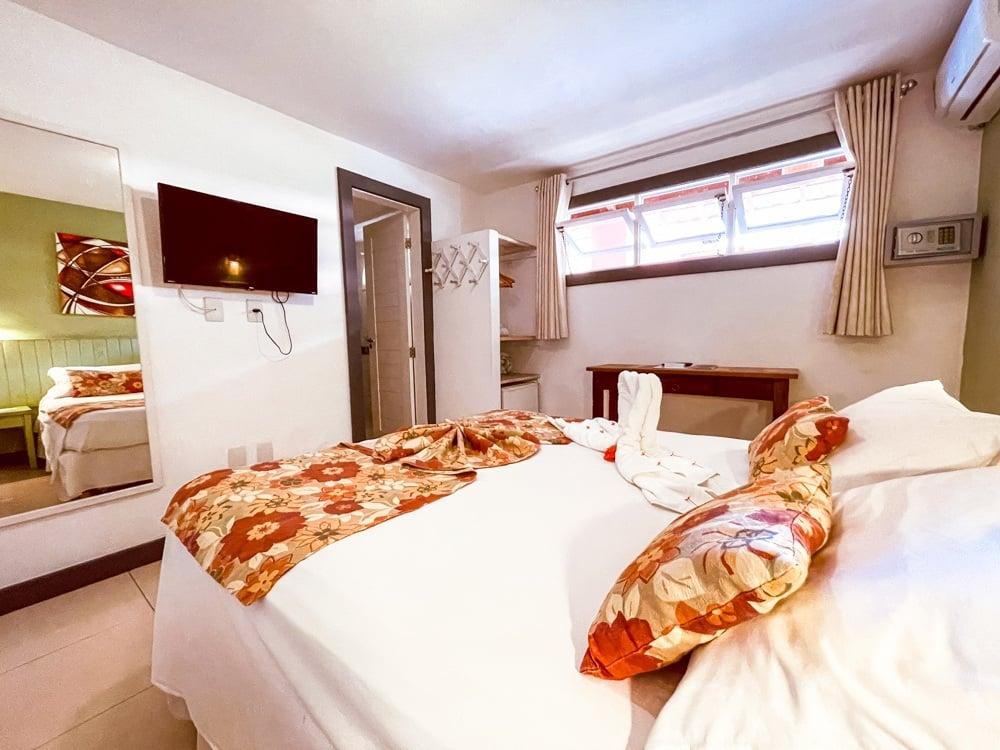 Room, Triple