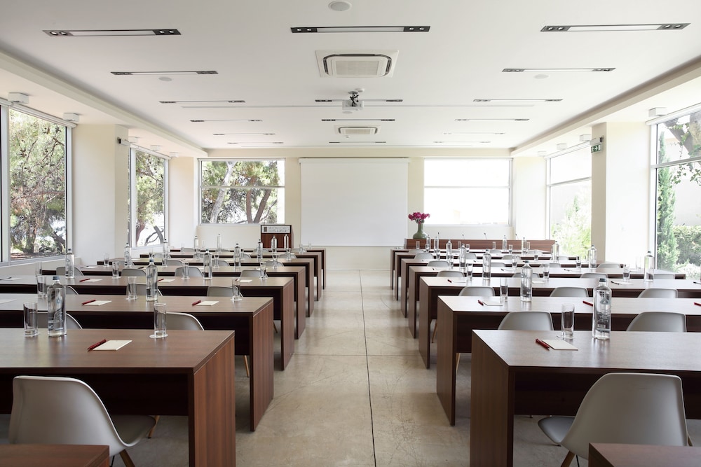 Sikyon Coast Hotel Resort 28/50
