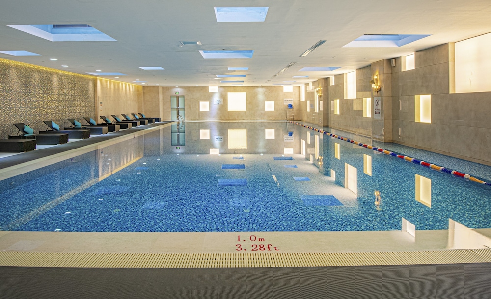 Holiday Inn Qingdao Expo 23/34