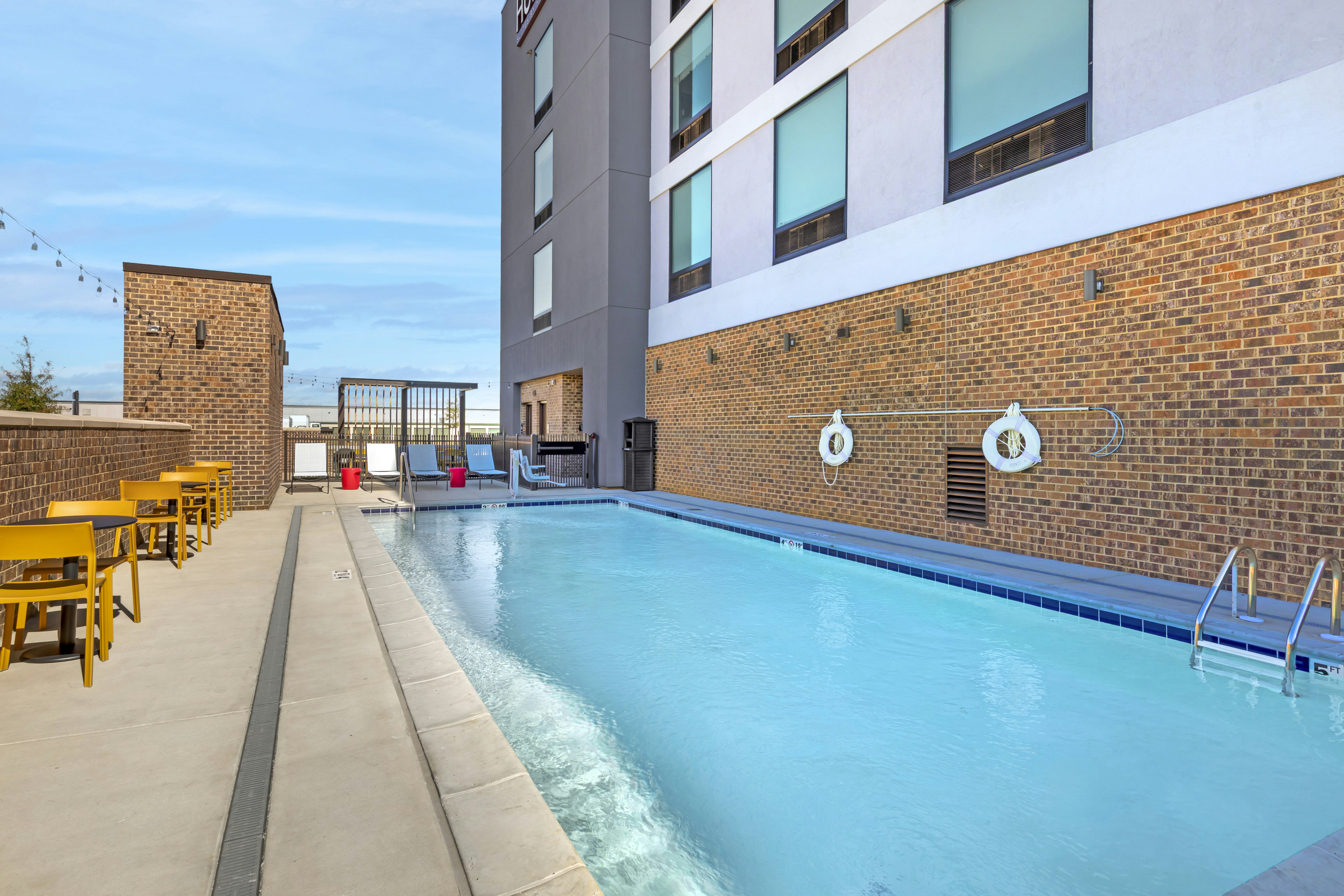 Home2 Suites by Hilton Calera 18/18