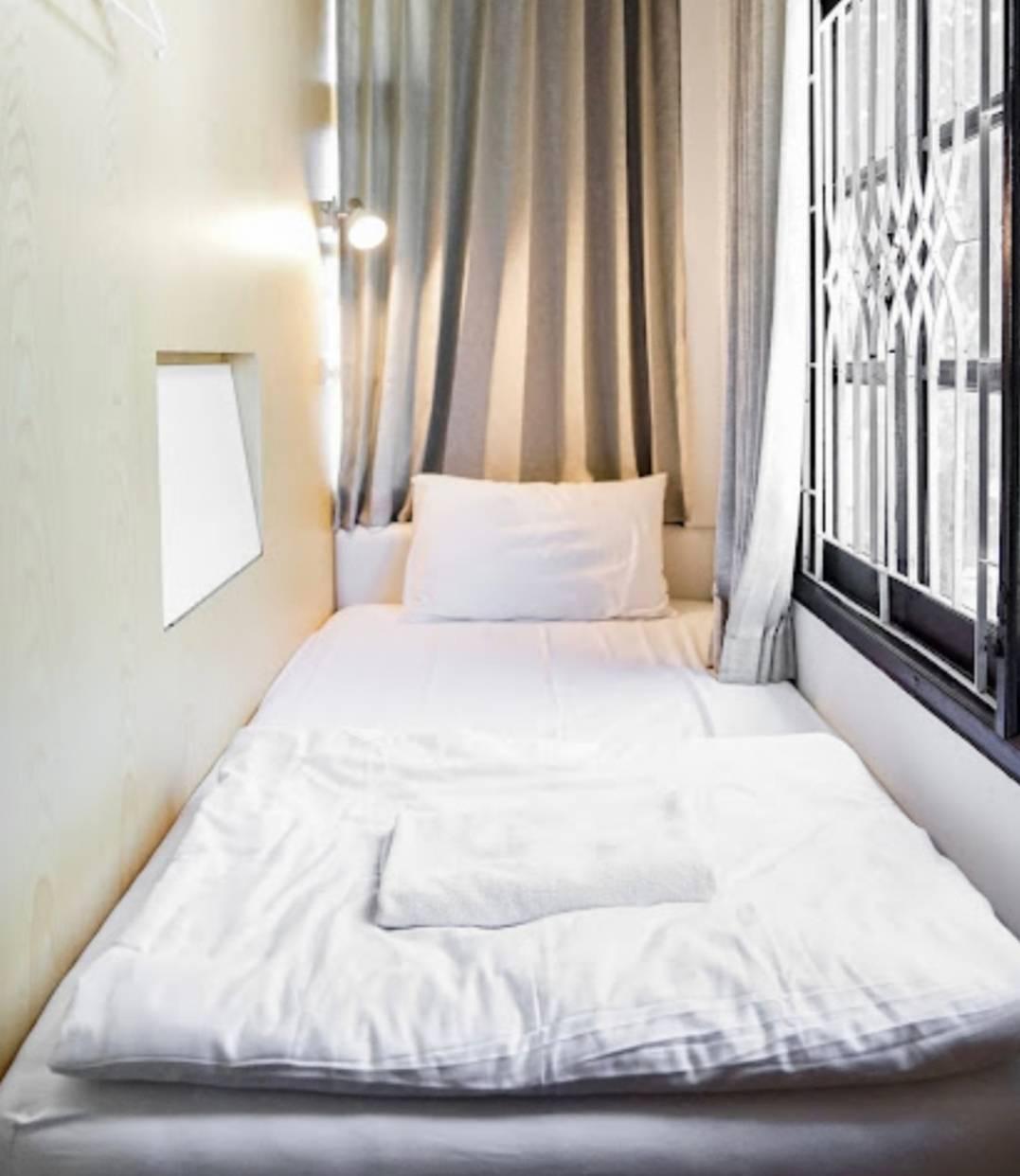 Female Dorm, Female Only