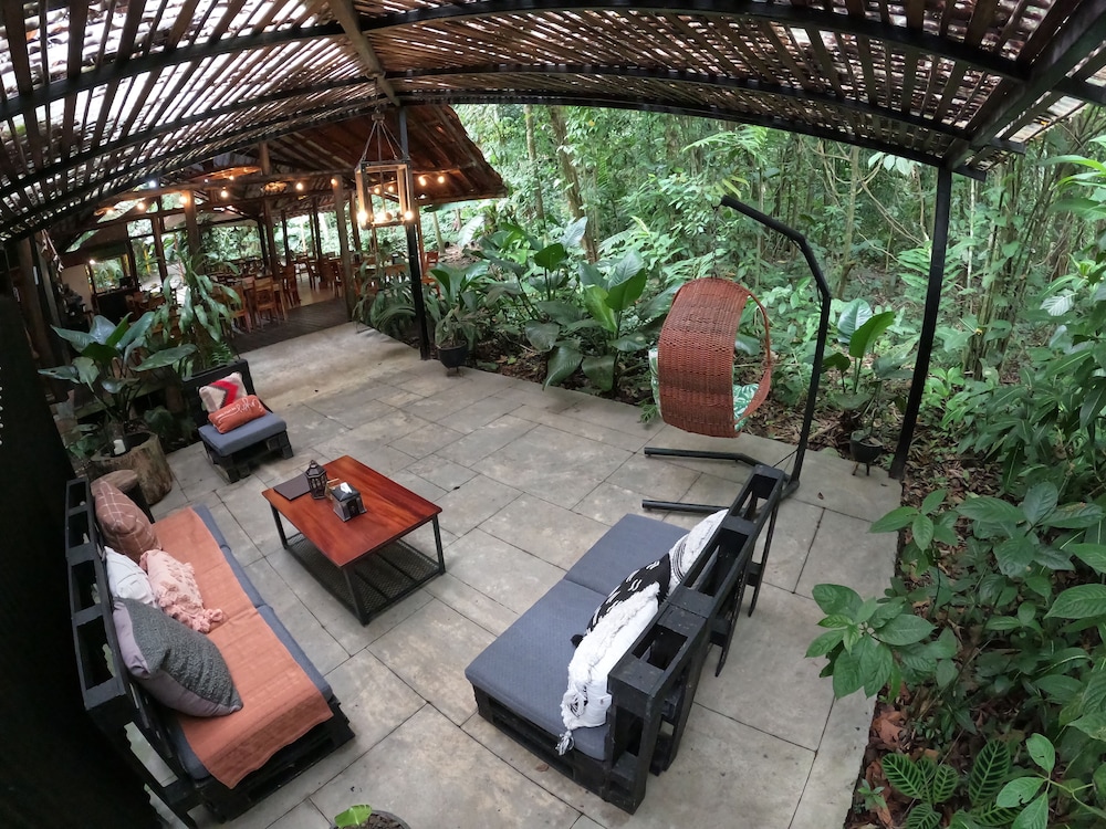 Arenal Oasis 26/50