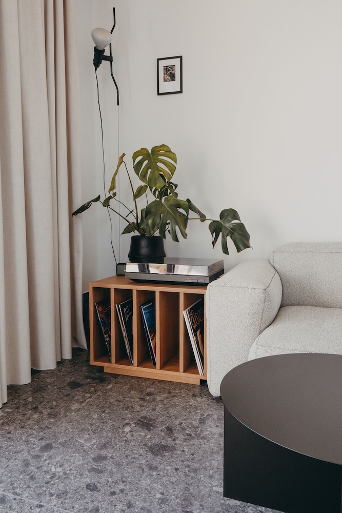 Hotel Moderne 9/50