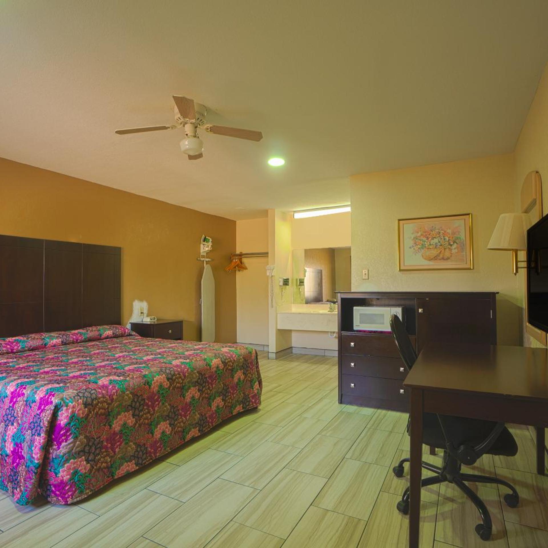 Executive Inn and Suites 22/50