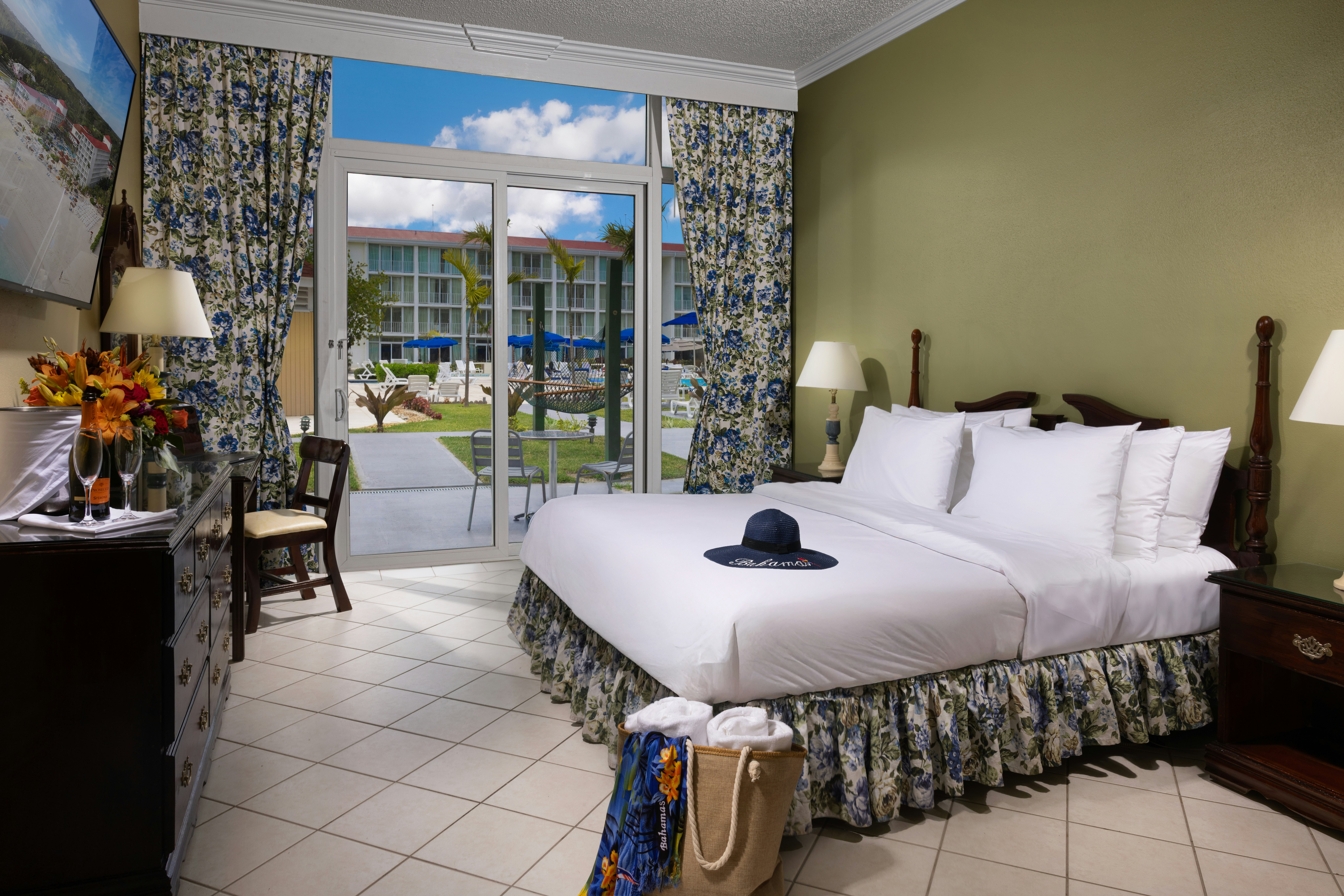 Breezes Bahamas 10/42