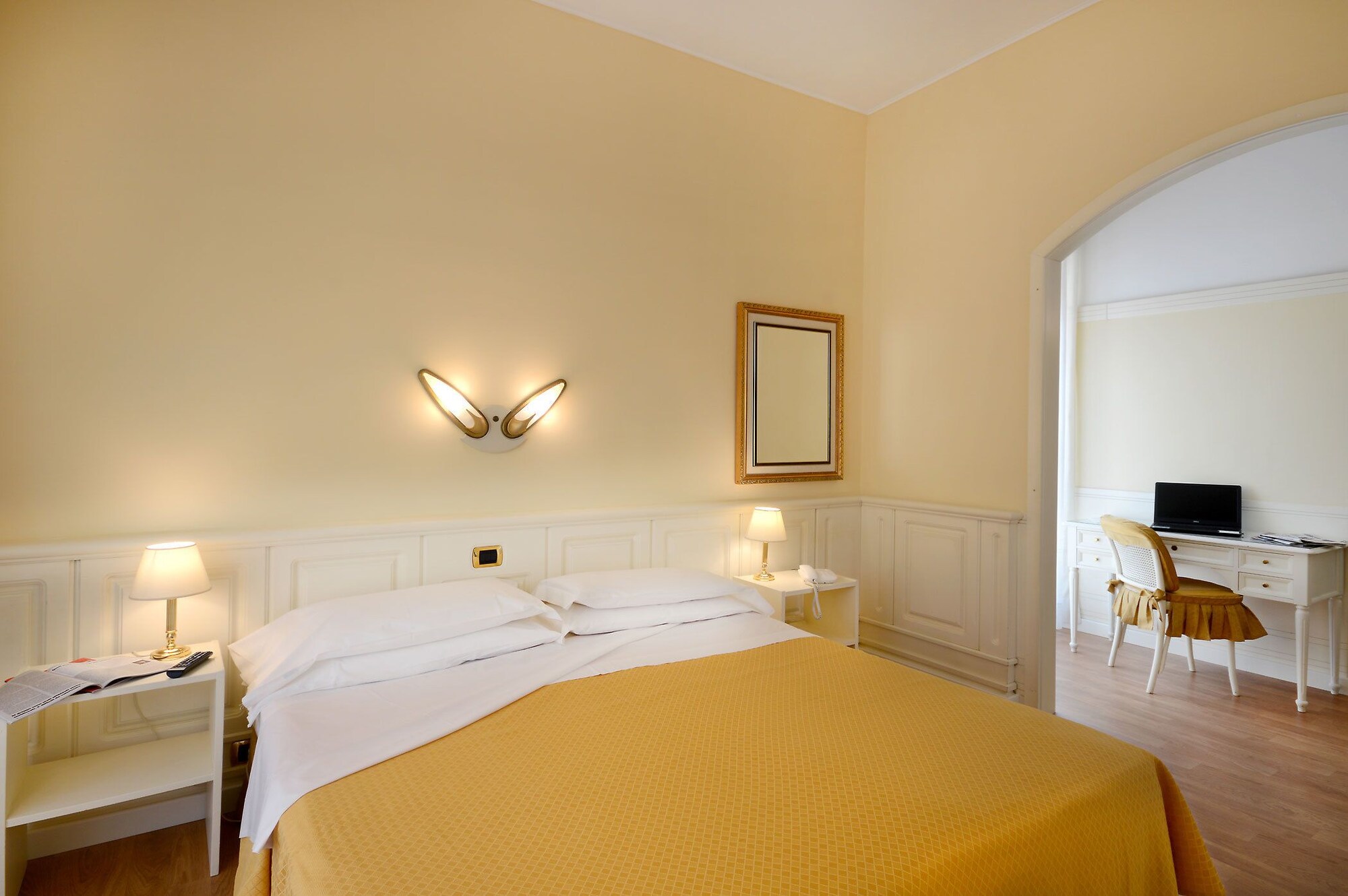 CLASSIC, DOUBLE BED