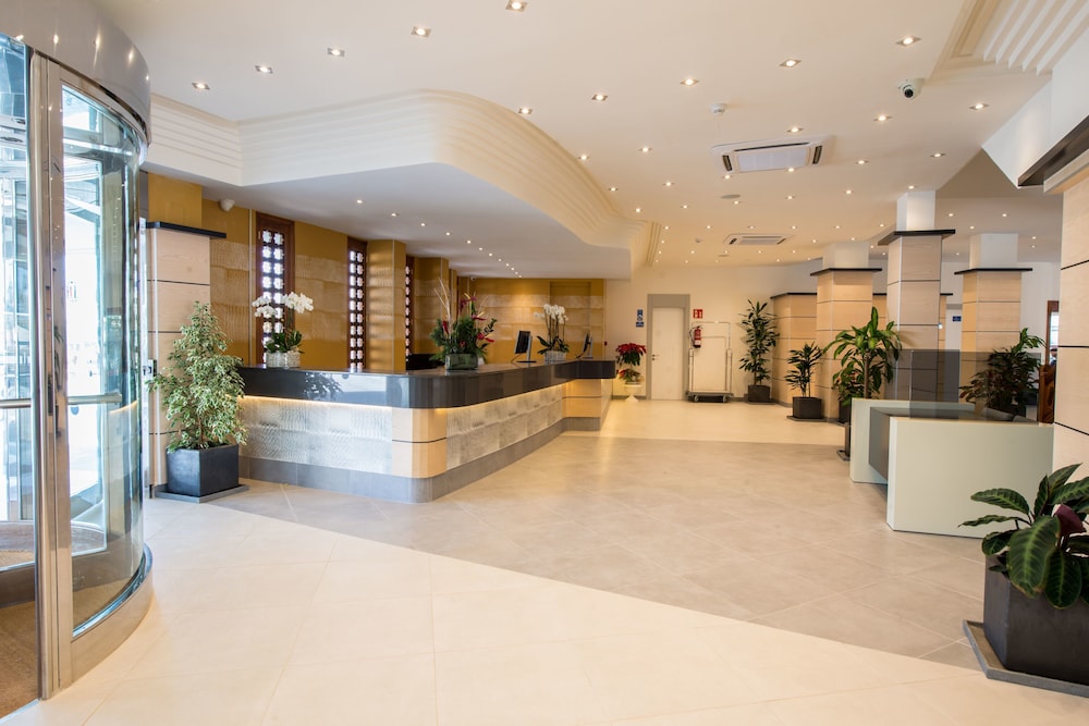 Lobby at Hotel Lopez - Suitehotel Playa del Ingles, San Bartolome de Tirajana