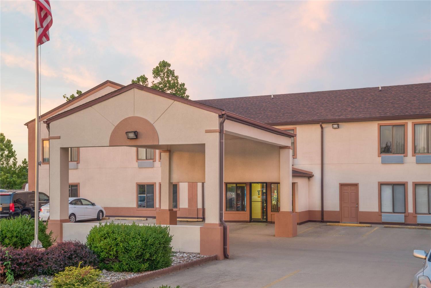 Super 8 by Wyndham Vincennes 1/9
