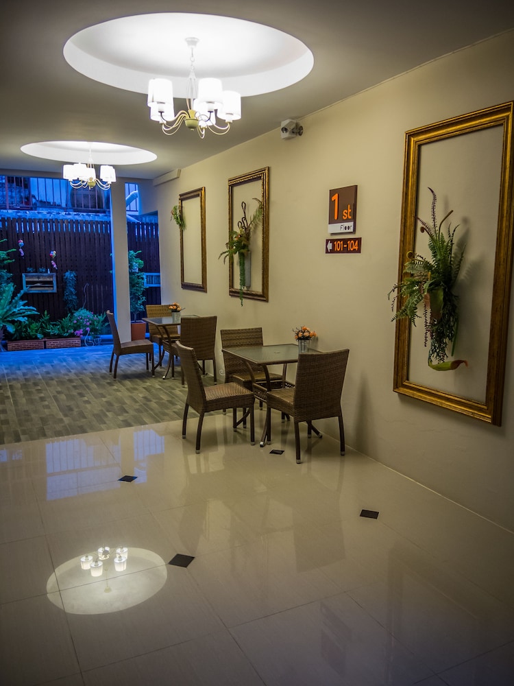 Chitra Suite 40/46
