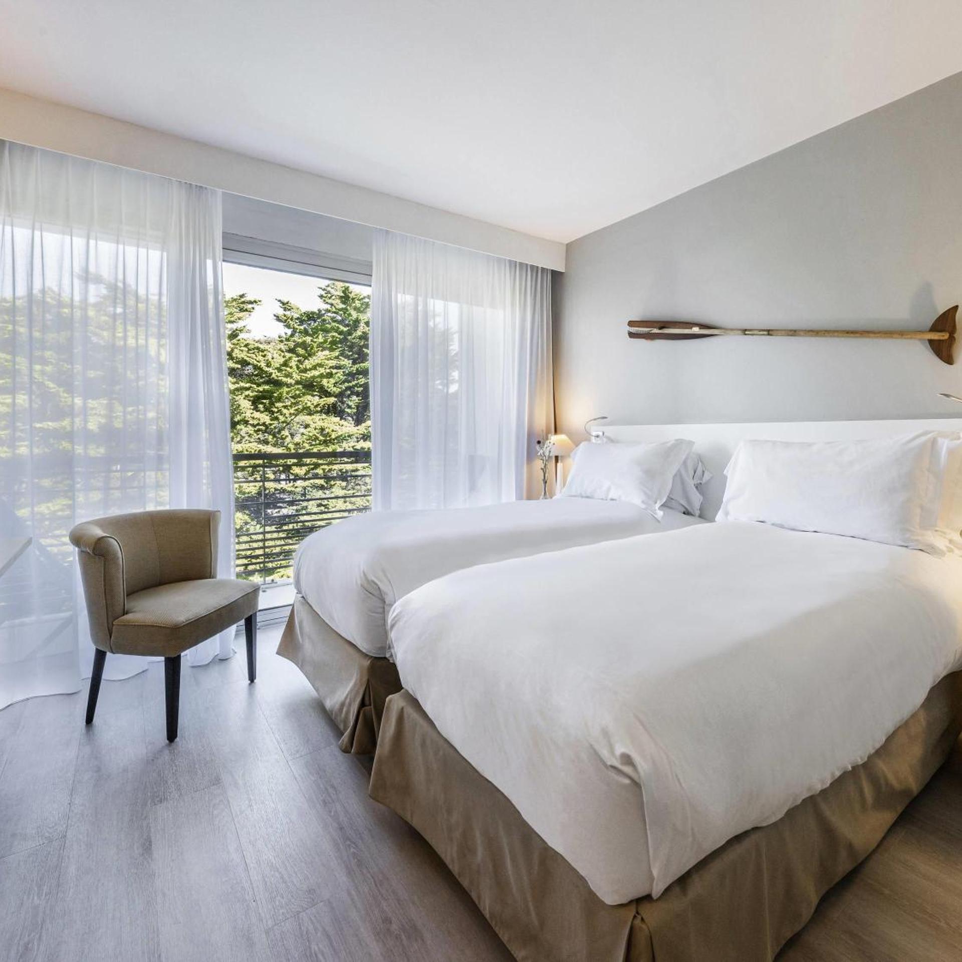 Classic, Twin Beds, Inland Side, Balcony